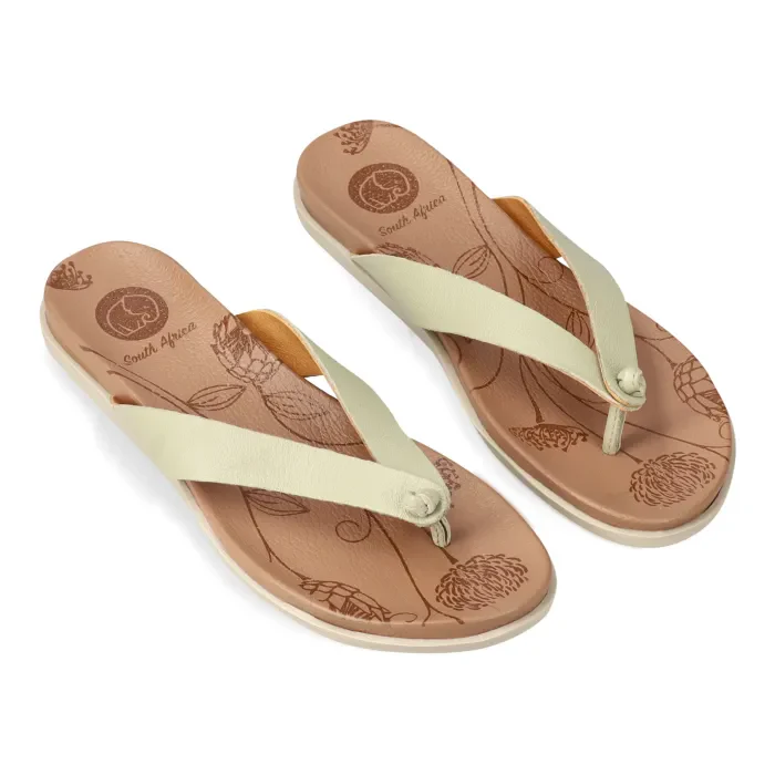 Chakane : Ladies Leather Sandal in Mint