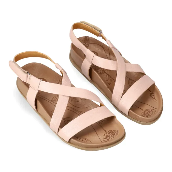 Kampetha : Ladies Leather Sandal in Pink
