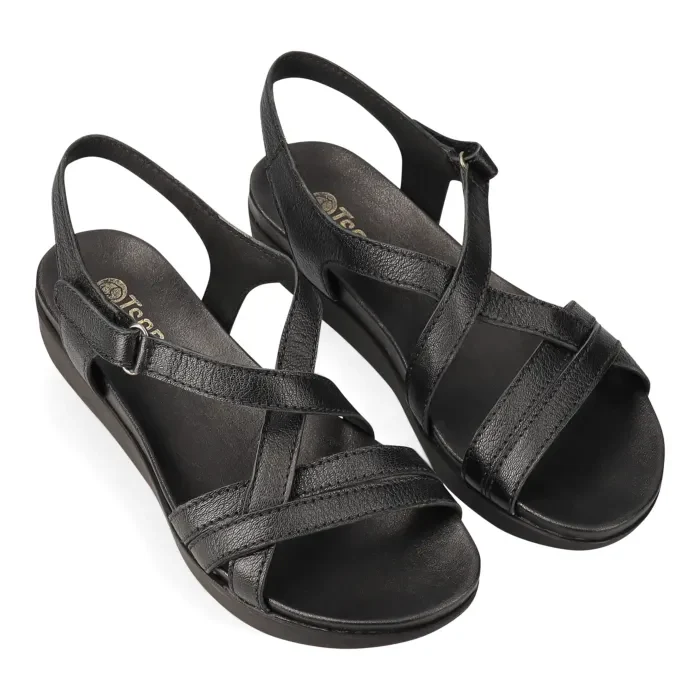 Luanda : Ladies Leather Sandal in Black