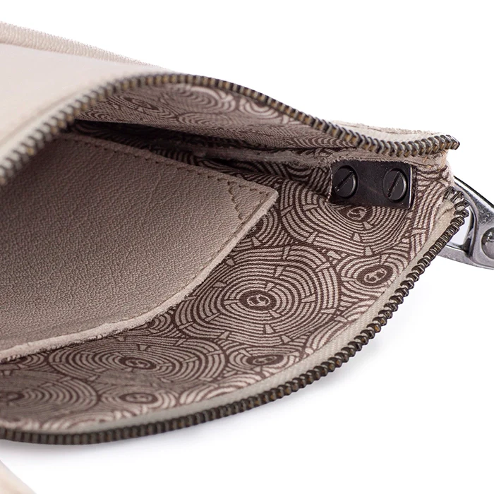Nsiki : Ladies Leather Crossbody Handbag in Cream - Image 8
