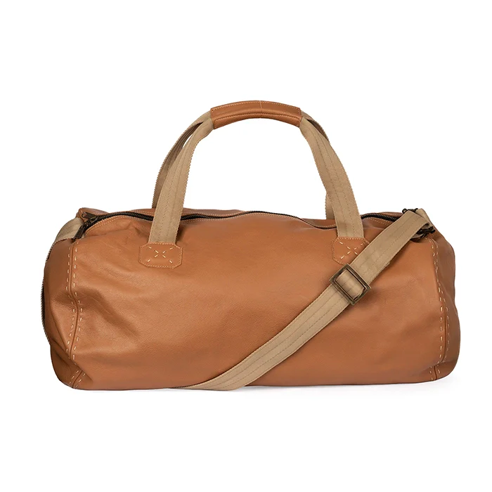 Weekender : Leather Travel Bag in Oak - Image 4