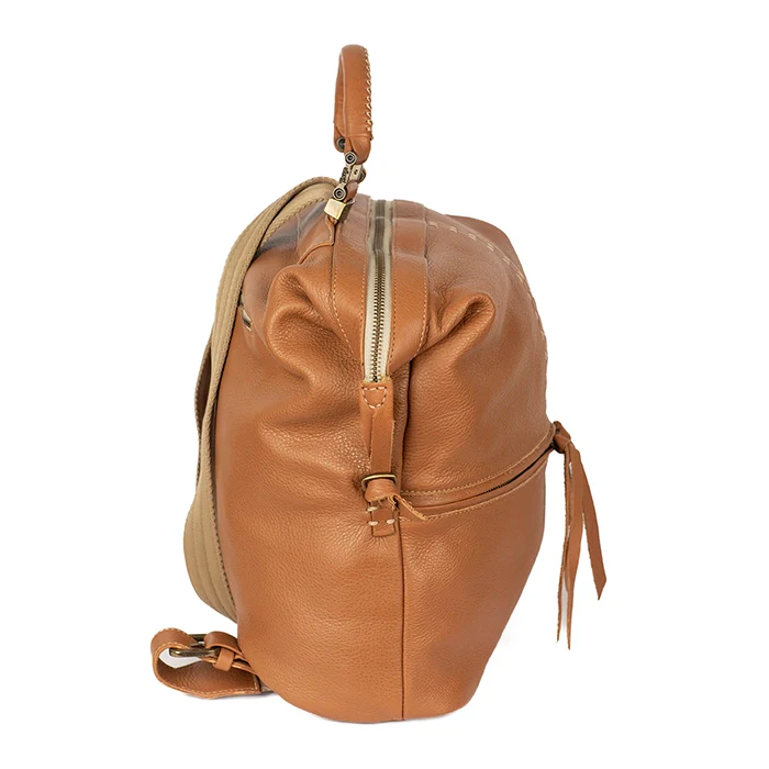 Zinande : Leather Backpack in Oak - Image 4