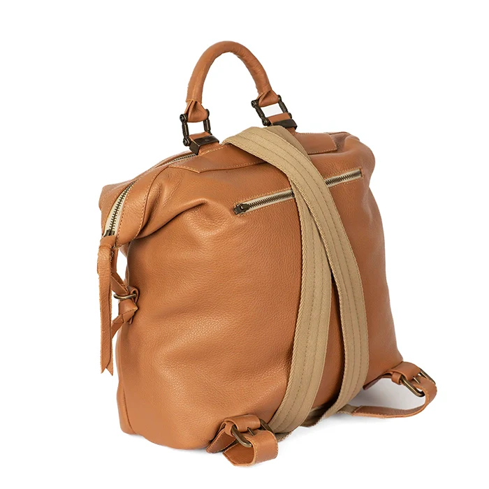 Zinande : Leather Backpack in Oak - Image 5